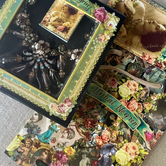 Michal Negrin Elegant Necklace - Picture 7 of 9